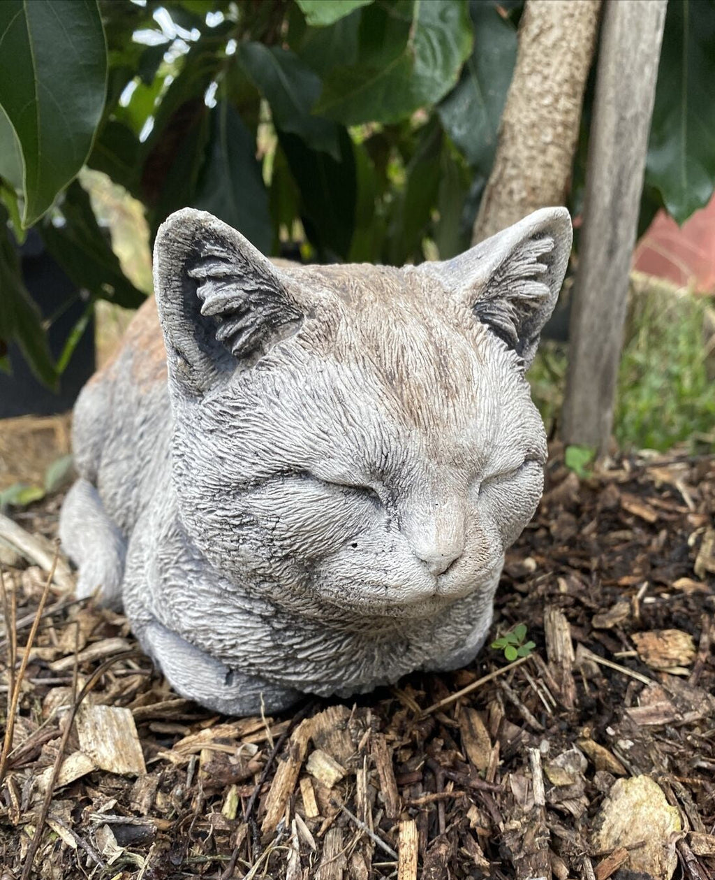 22nice4me Garden Statues grey concrete sleeping kitten garden ornament with an antique hand-painted finish