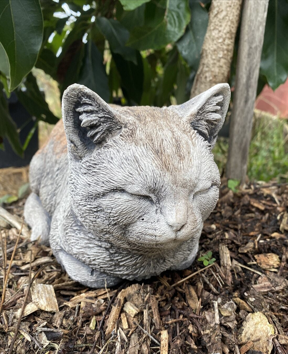 22nice4me Garden Statues grey concrete sleeping kitten garden ornament with an antique hand-painted finish