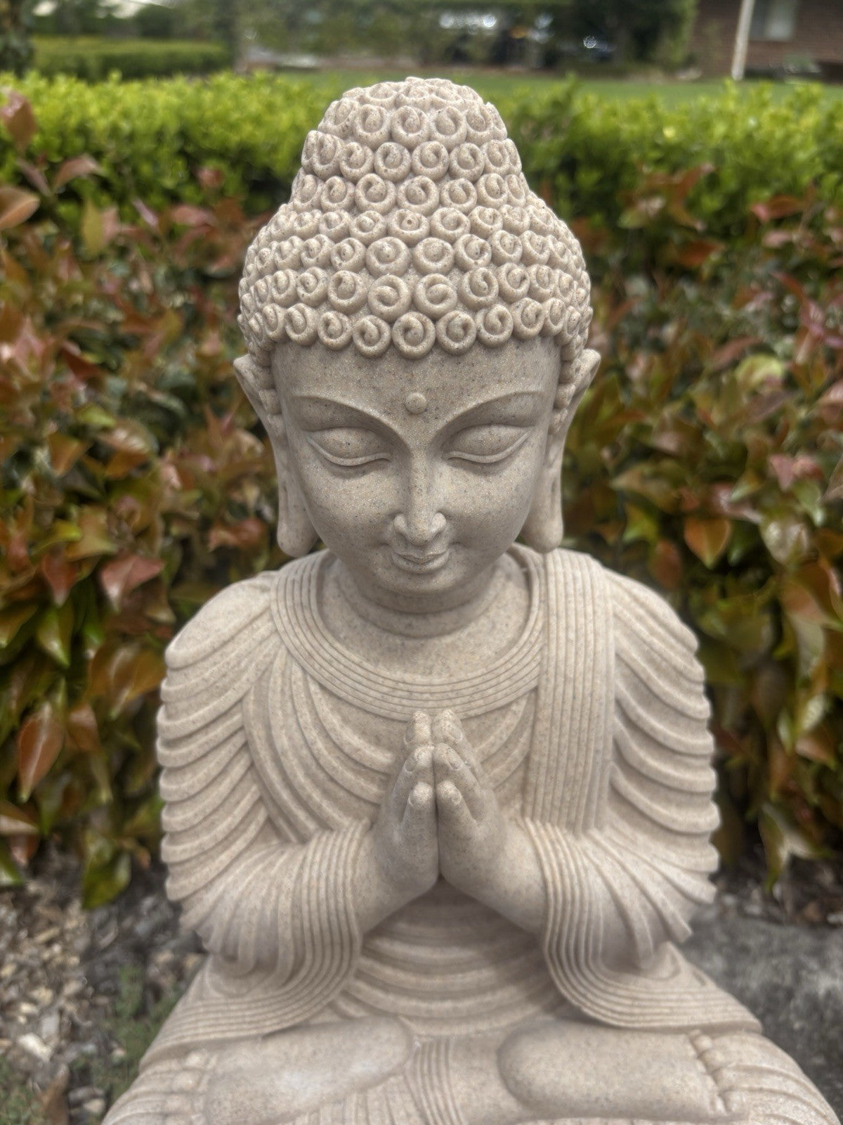 22nice4me Garden Statues resin Thai Buddha in a praying pose with a natural stone-look finish for zen garden decor