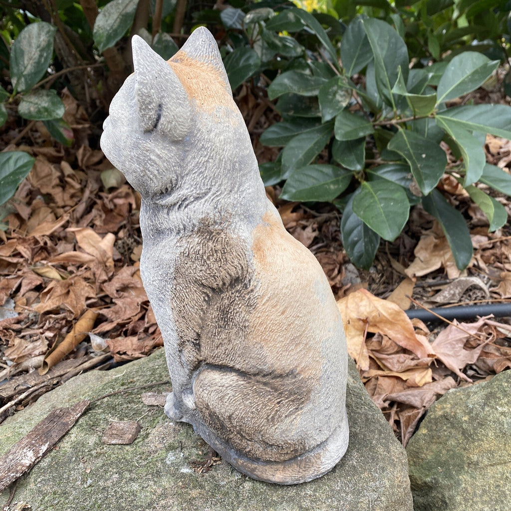 22nice4me Garden Statues hand-painted tortoiseshell cat garden ornament made of concrete with an antique finish