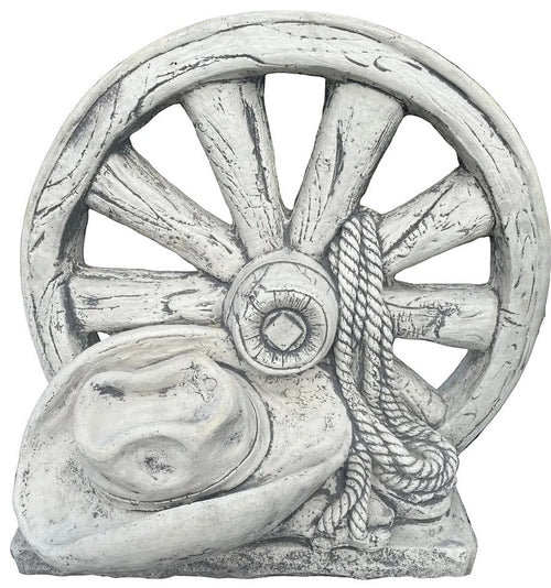 22nice4me Garden Statues ANZAC wagon wheel concrete ornament with a slouch hat and rope in a natural grey finish.