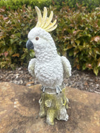 22nice4me Garden Statues white cockatoo ornament with yellow crest perched on a detailed resin tree stump base