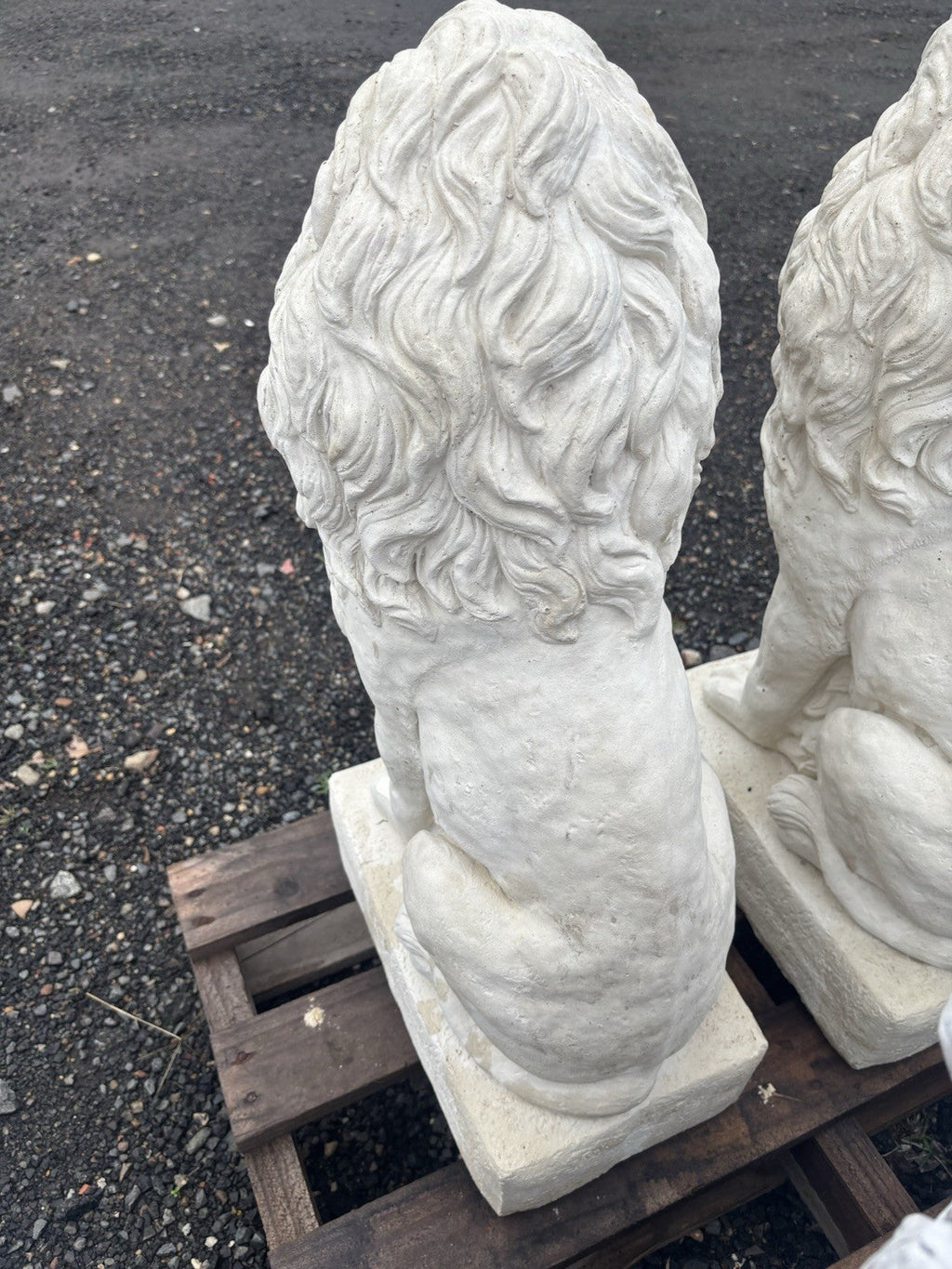 22nice4me Garden Statues pair of white concrete sitting guardian lion statues for outdoor garden decor