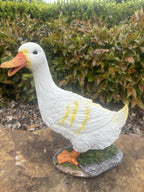 22nice4me Garden Statues white resin duck ornament with orange beak and yellow feather details on a stone base