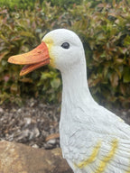 22nice4me Garden Statues white resin duck ornament with textured feathers, yellow accents, and an orange beak.