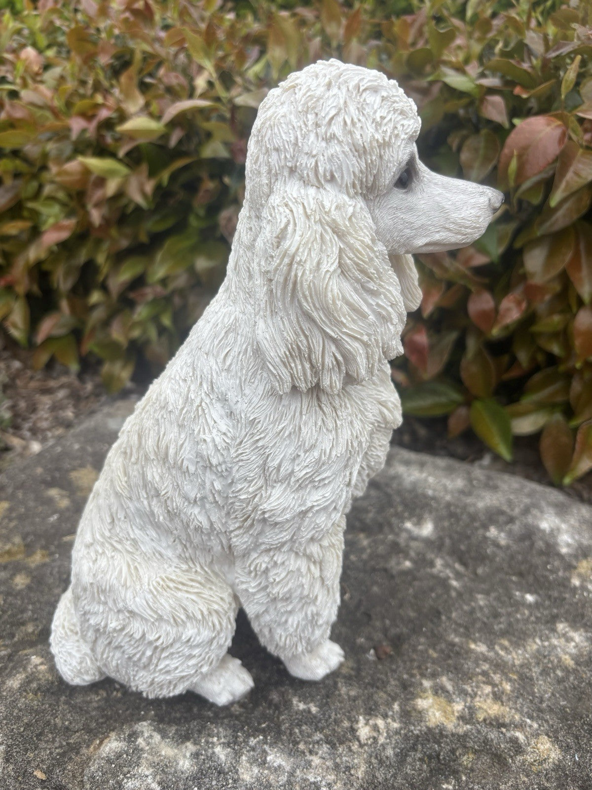22nice4me Garden Statues white resin poodle dog ornament in a sitting pose with detailed textured fur