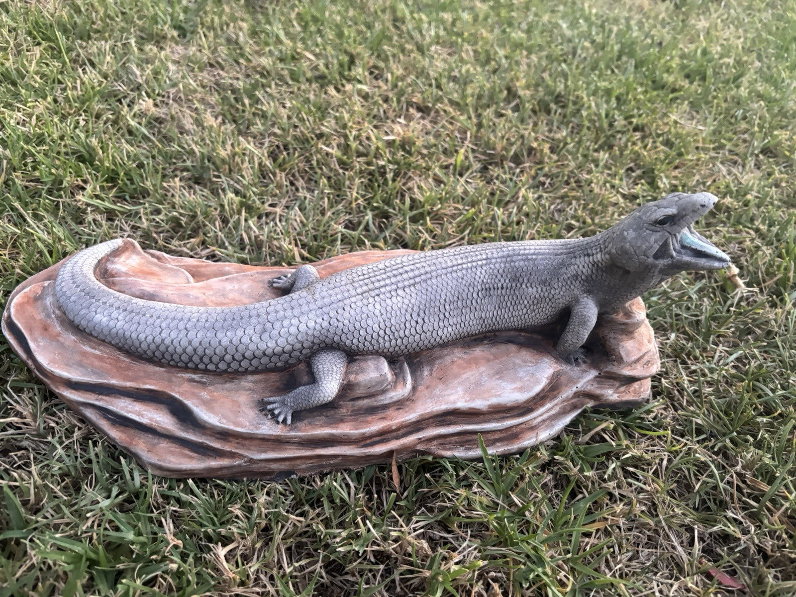 Blue Tongue Lizard Statue Ornament Animal Cement Concrete Garden Australian Made
