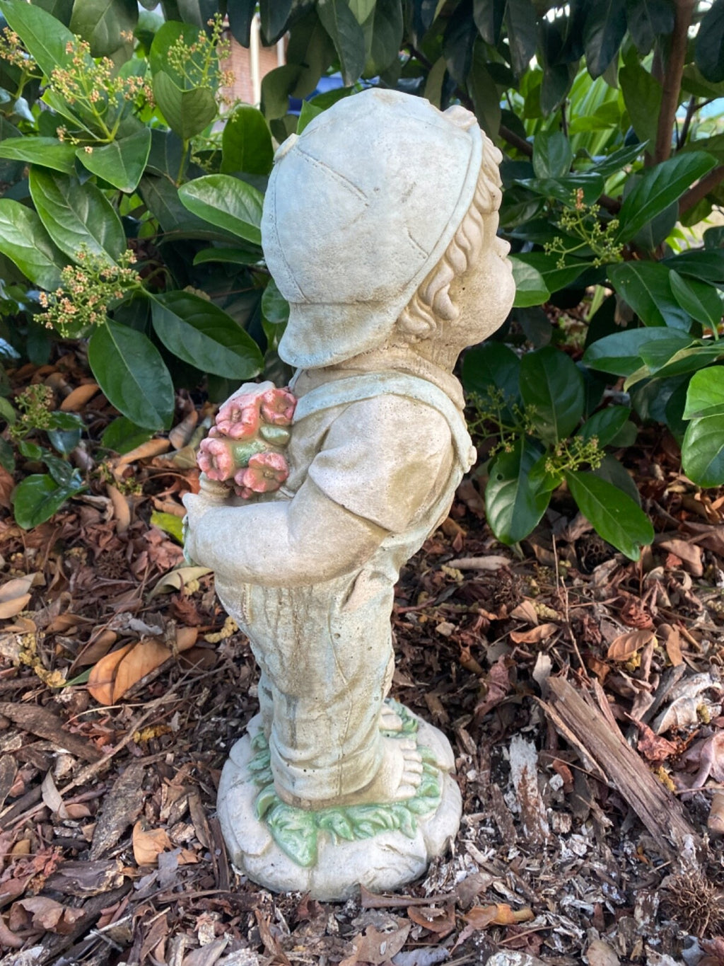 Boy Girl First Kiss Statue Ornament Animal Concrete Garden Australian Made
