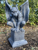Concrete Gargoyle on Pedestal Statue Figurine Garden Décor Ornament Grey