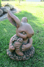 RABBIT BUNNY HOLDING A CARROT ANIMAL GARDEN STATUE ORNAMENT FIGURINE BROWN