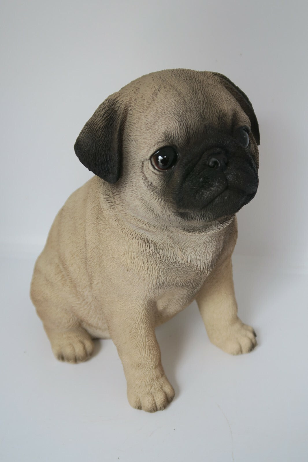 MINI PUG  DOG SITTING ANIMAL GARDEN MEMOERIAL STATUE ORNAMENT FIGURINE GIFT