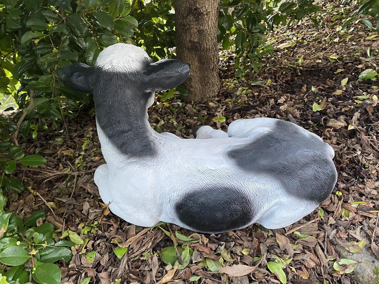 46cm Sitting Cow Ornament Statue Figurine Garden Sculptures Farm Animal Black