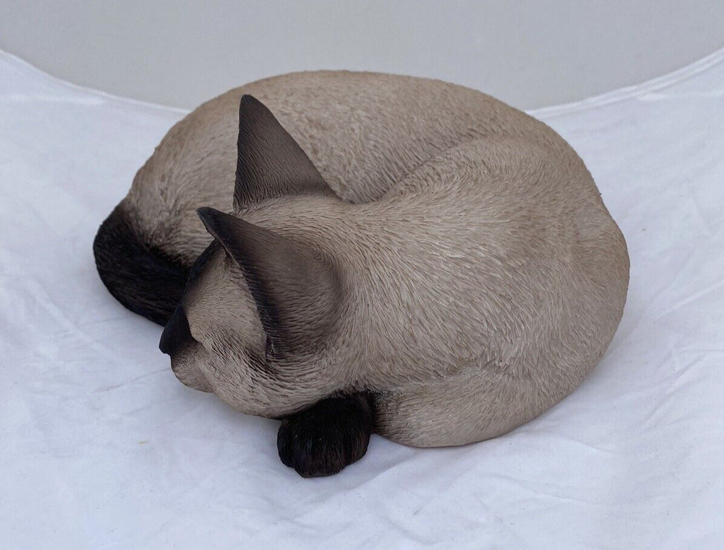 Siamese Chocolate Point Cat Kitten Garden Statue  Figurine Statue Home Decor