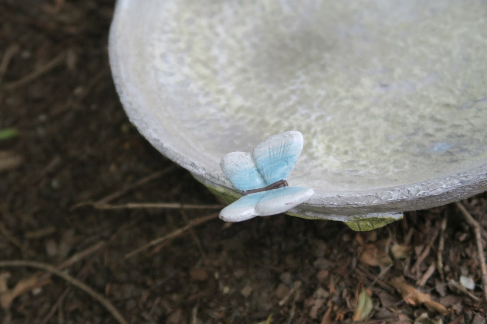 Fairy Bird Bath Station With Wren Bee Garden Statue Ornament
