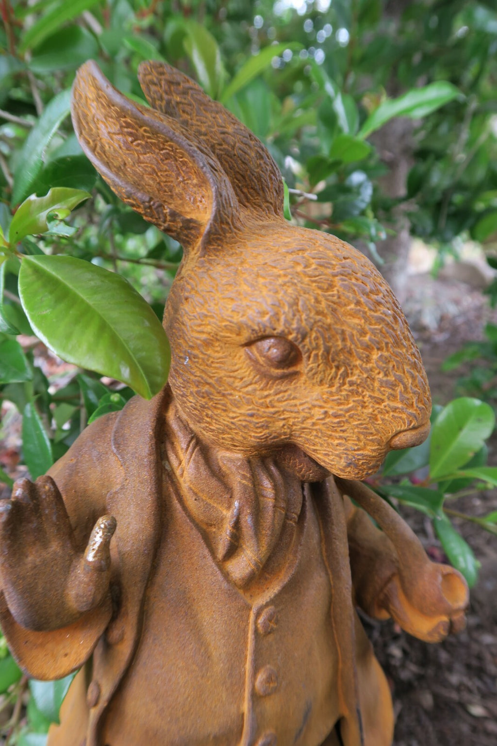 Mad Hatter Rabbit Bunny Statue Rusty Cast Iron Garden Statue Ornament Large 46cm