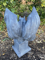 Concrete Gargoyle on Pedestal Statue Figurine Garden Décor Ornament Grey