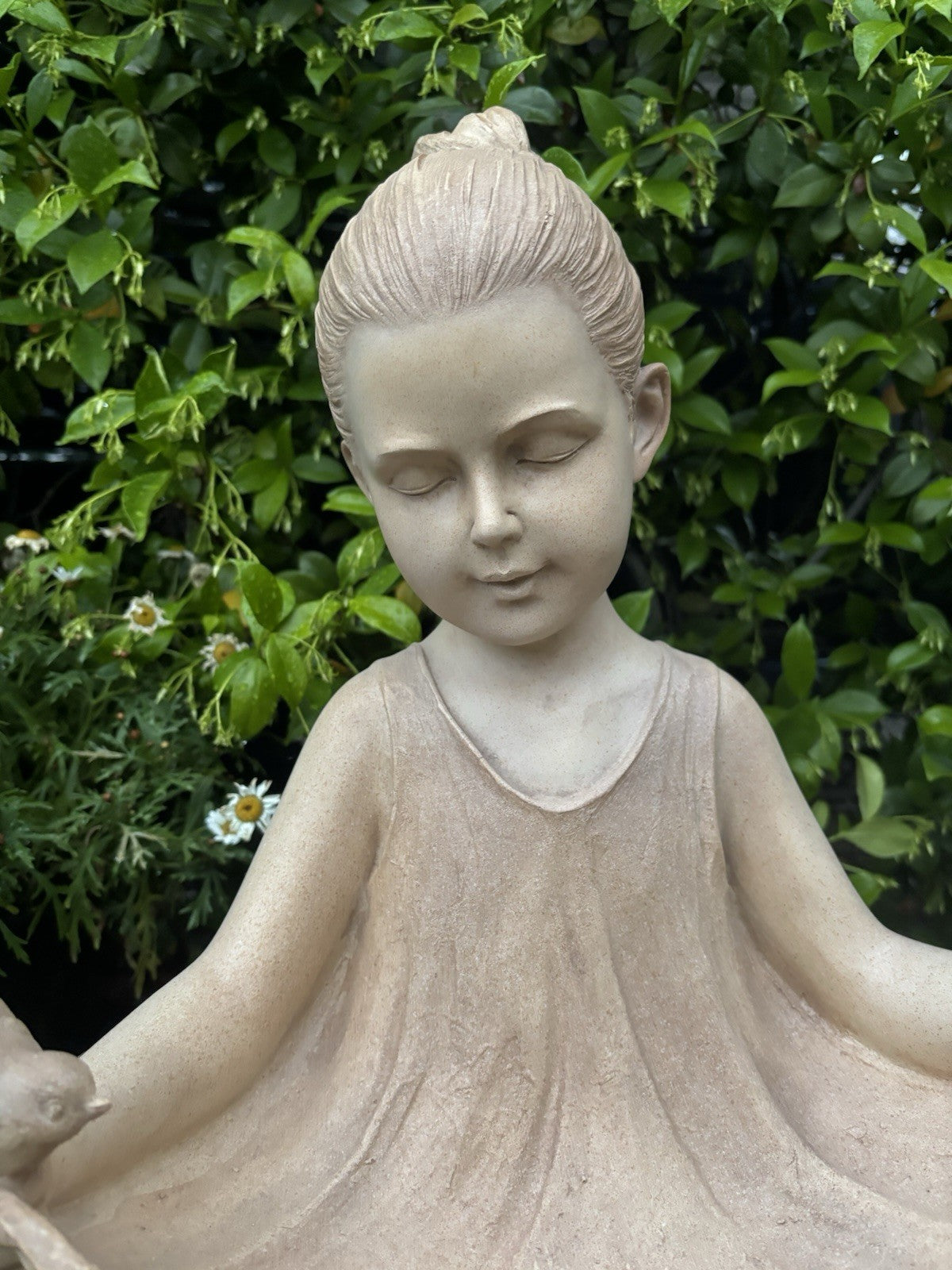 Sweet Charlotte Bird  Feeder Station Bee Garden Statue Ornament Figurine