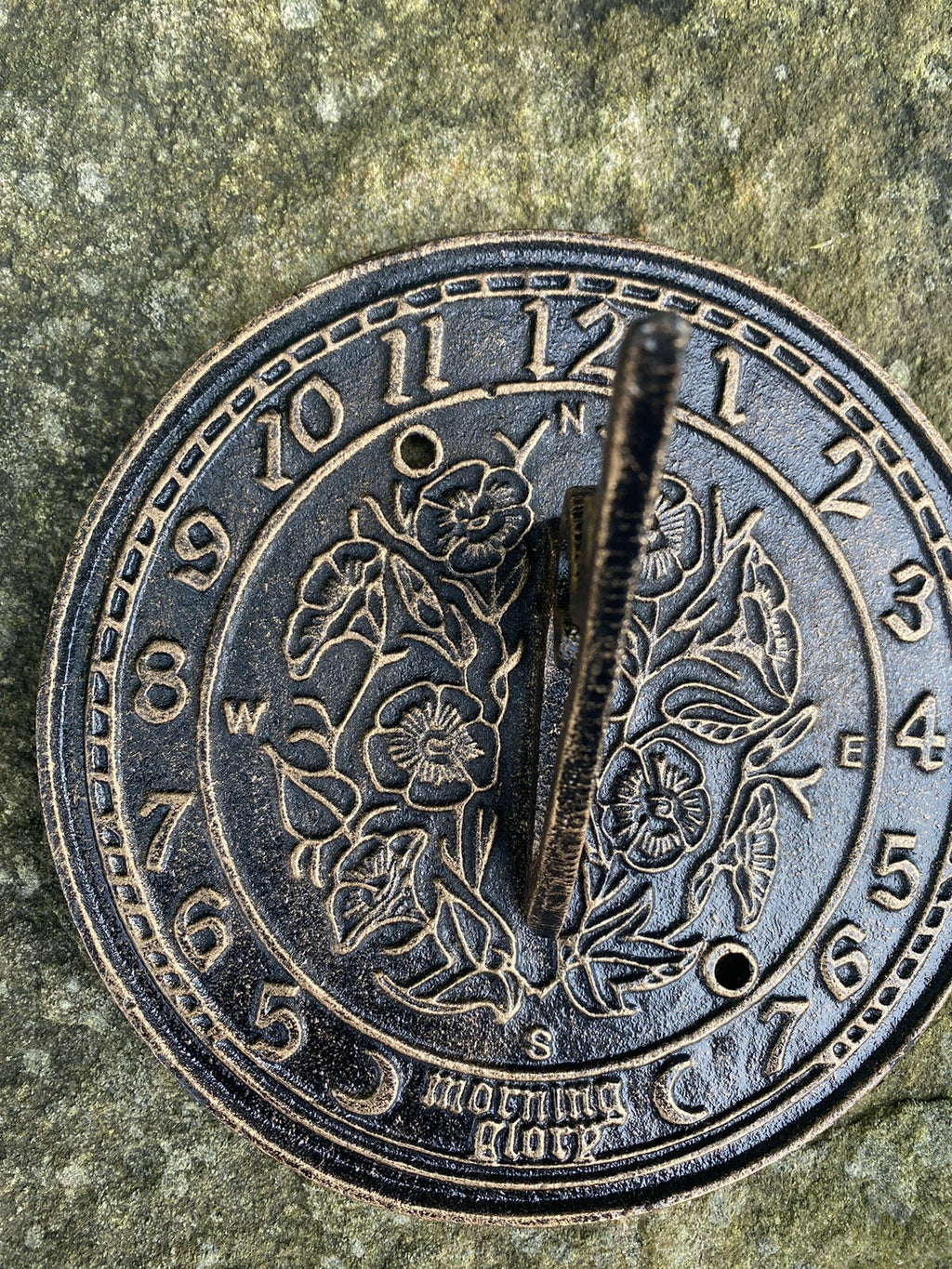 SUNDIAL CAST IRON GARDEN DECOR BRONZE FINISH WITH ROSE PATTERN