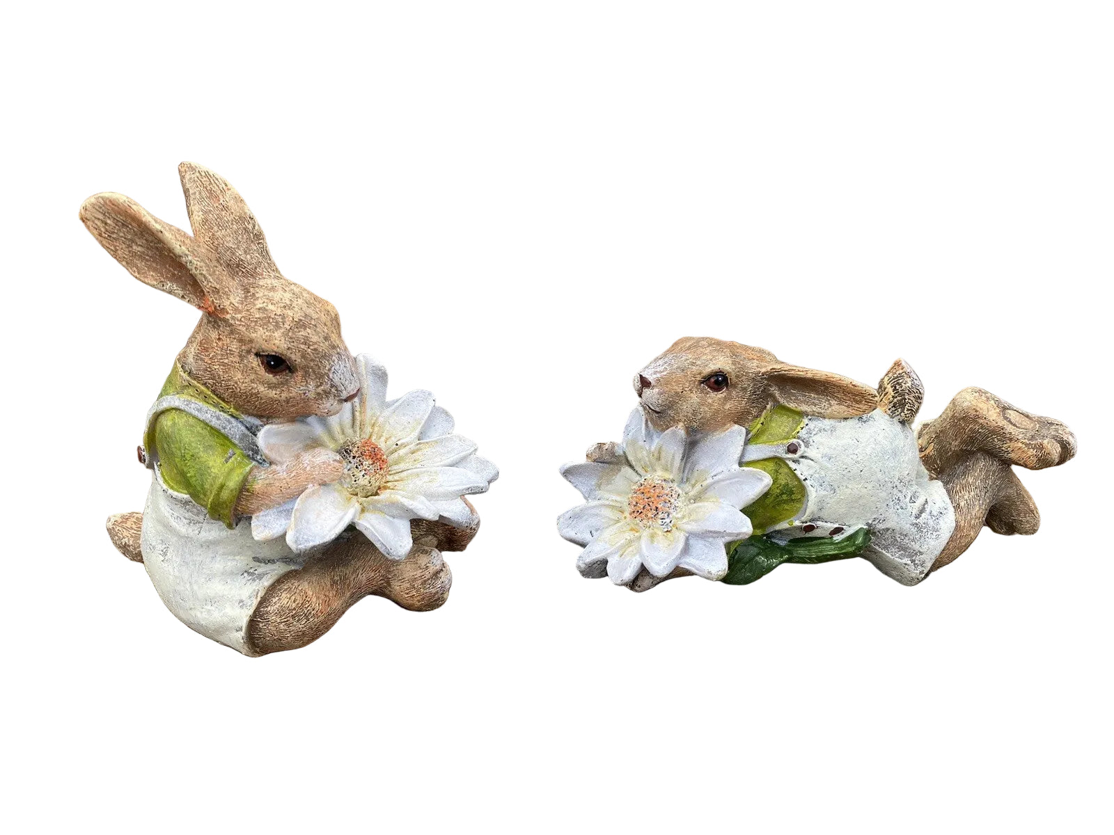 RABBIT BUNNY PAIR HOLDING DAISES ANIMAL GARDEN STATUE ORNAMENT FIGURINE