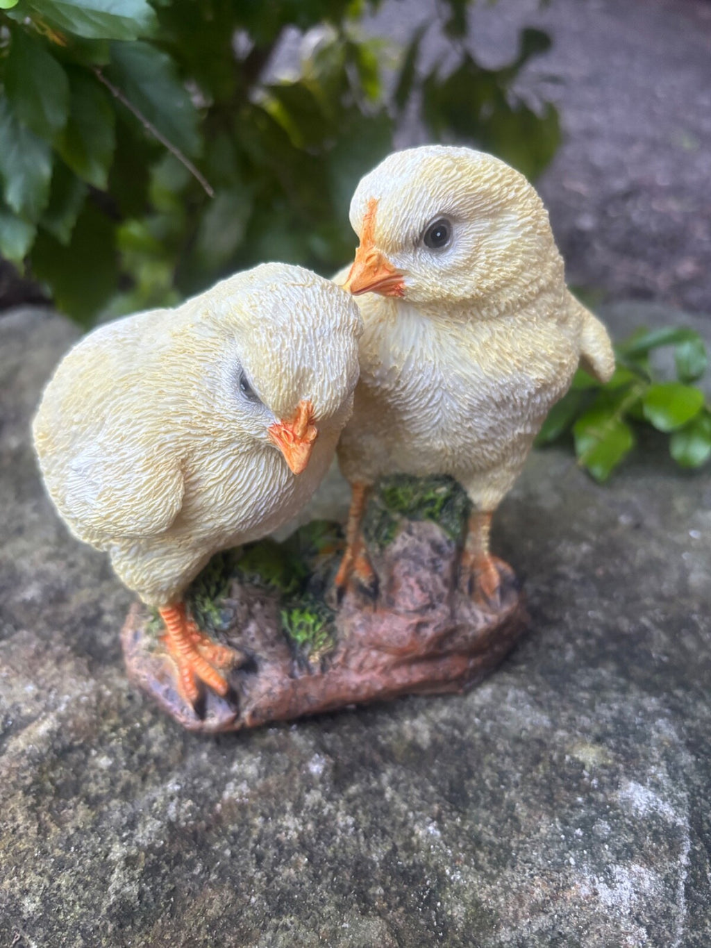 Chicks Chicken Poultry Statue Ornament Figurine
