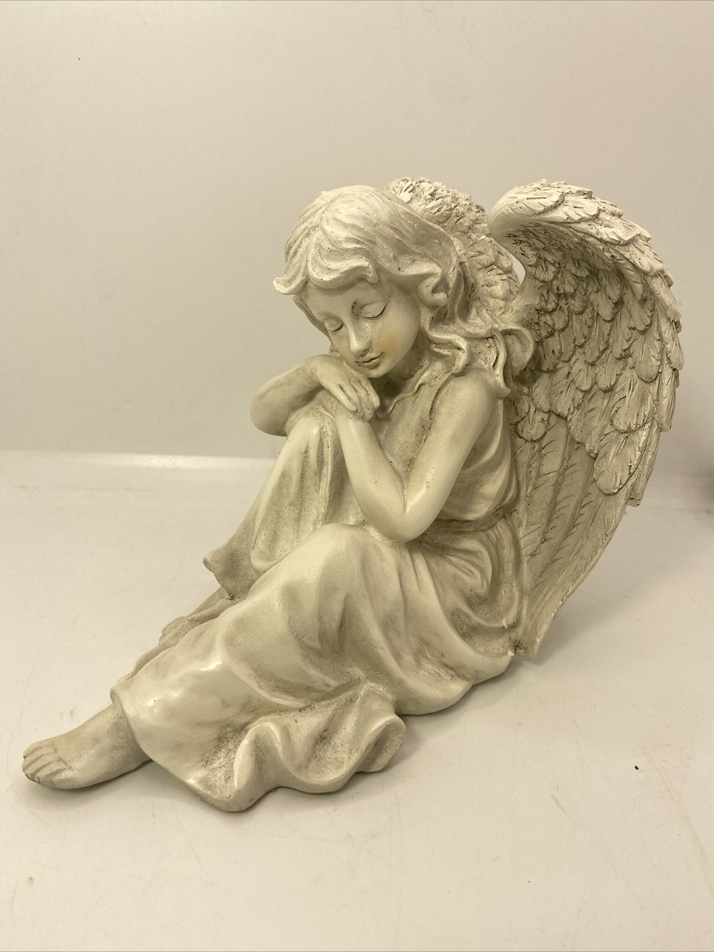 ❤️ Memorial Cemetery Inspirational Angel Resting Her Hands on Knee Statue  ❤️
