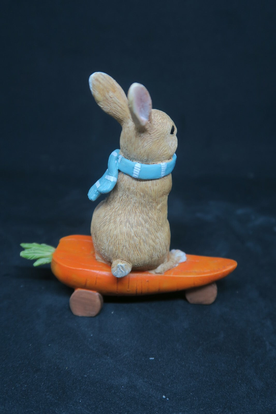 RABBIT BUNNY WITH SKATEBOARD CARROT AND CANOE STATUE ORNAMENT FIGURINE