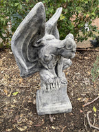 Concrete Gargoyle on Pedestal Statue Figurine Garden Décor Ornament white