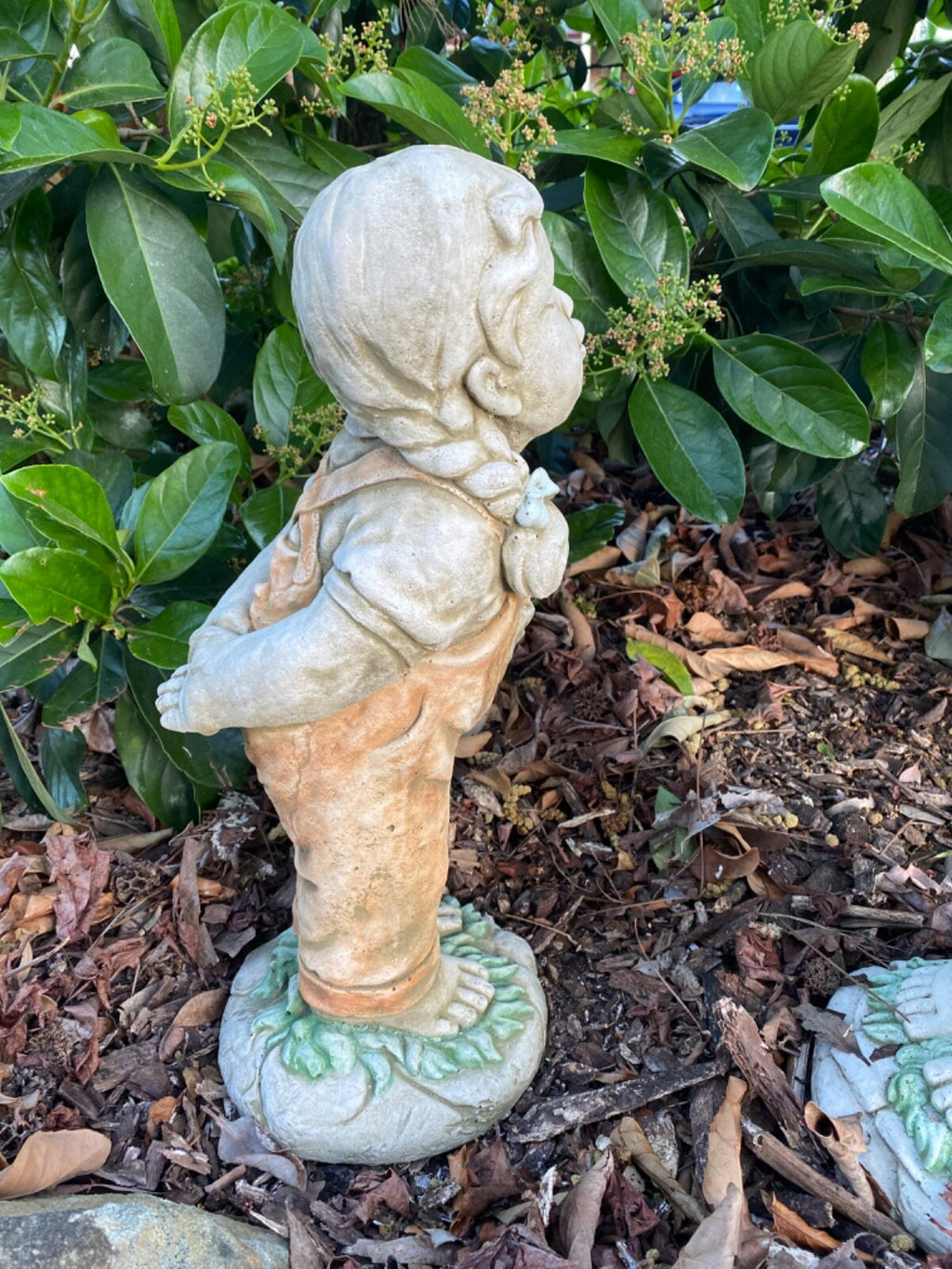 Boy Girl First Kiss Statue Ornament Animal Concrete Garden Australian Made