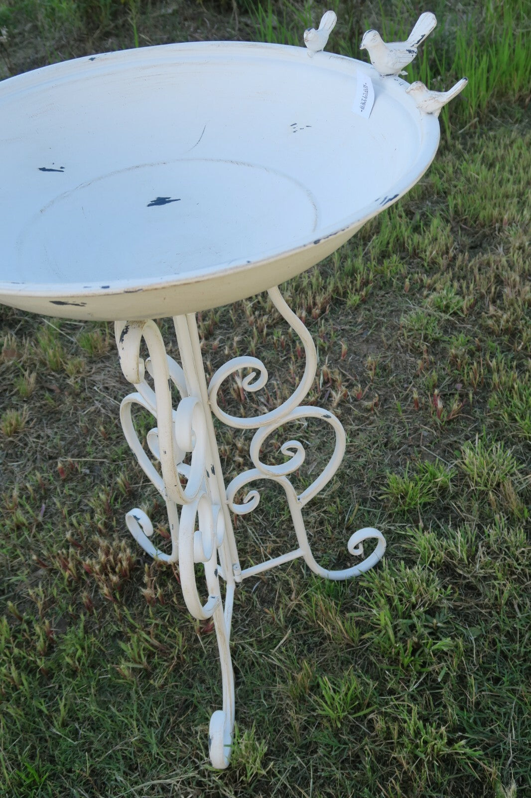 Wild Bird Bath Feeder Food Station Garden Ornaments Metal White Pad Bee Water