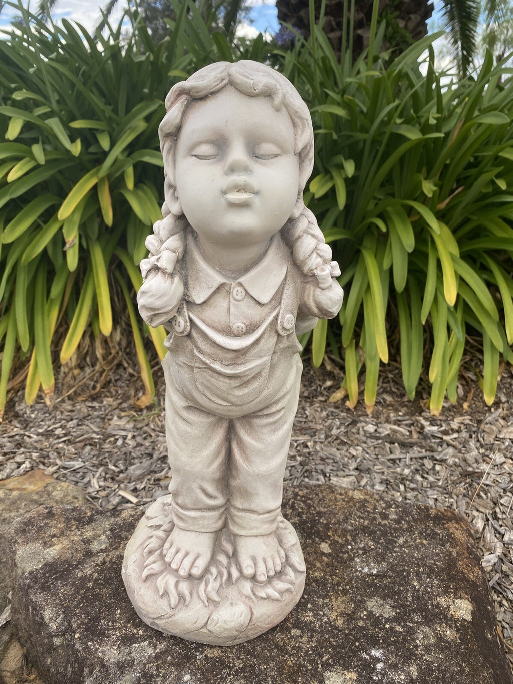 Boy And Girl First Kiss Garden Statue Figurine Sculpture Ornament Children 50 cm