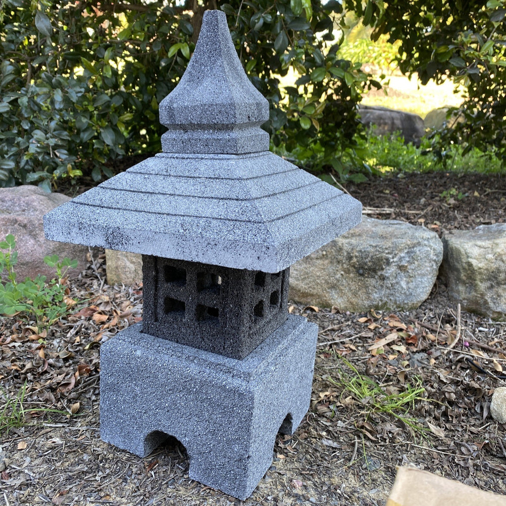 Garden Lantern Ornament Pagoda Chinese Japanese Lantern décor large 45 cm