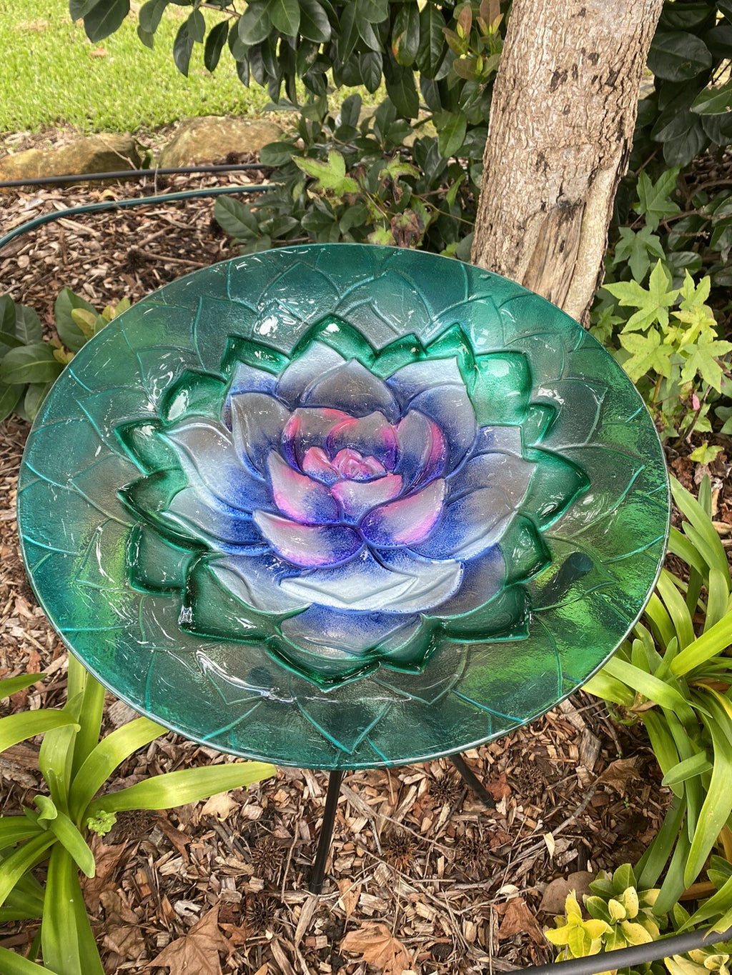 Wild Bird Bath Feeder Food Station Garden Ornaments Green Lotus Flower Bee Water