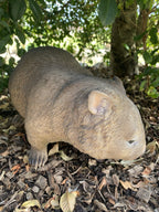 AUSTRALIAN STANDING WOMBAT ANIMAL GARDEN STATUE ORNAMENT FIGURINE