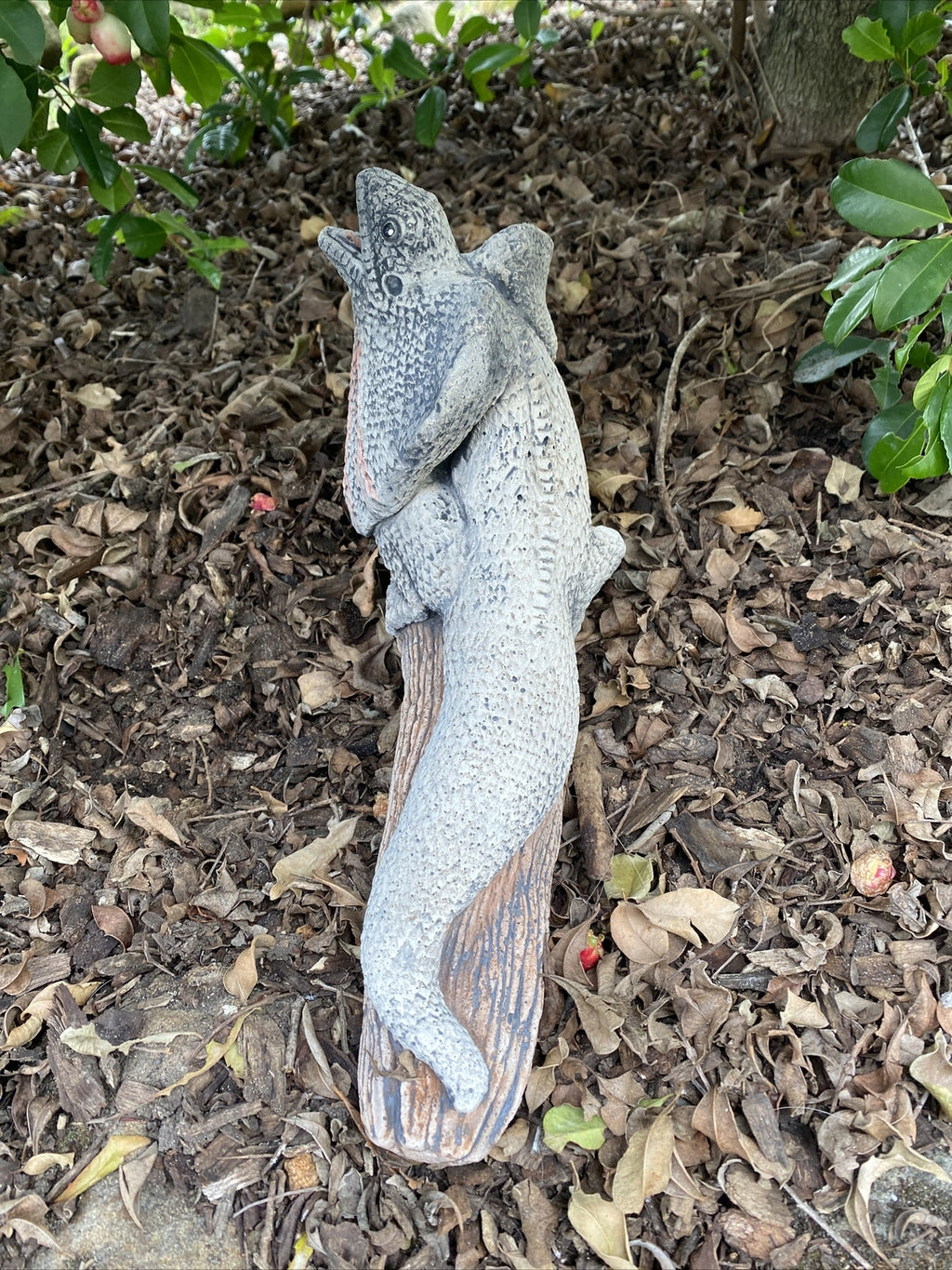 Frill Neck Lizard Statue Ornament Animal Concrete Garden Australian Made