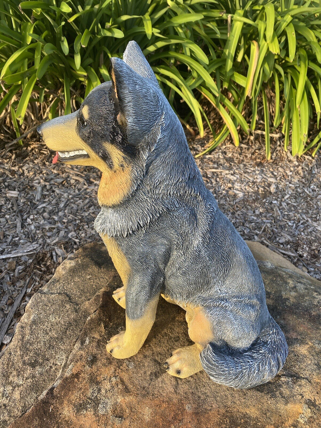 BLUE CATTLE DOG HEELER STATUE PUPPY MEMORIAL ANIMAL GARDEN ORNAMENT FIGURINE