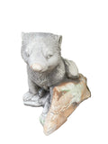 AUSTRALIAN SCRATCHING WOMBAT ANIMAL CONCRETE GARDEN STATUE ORNAMENT FIGURINE