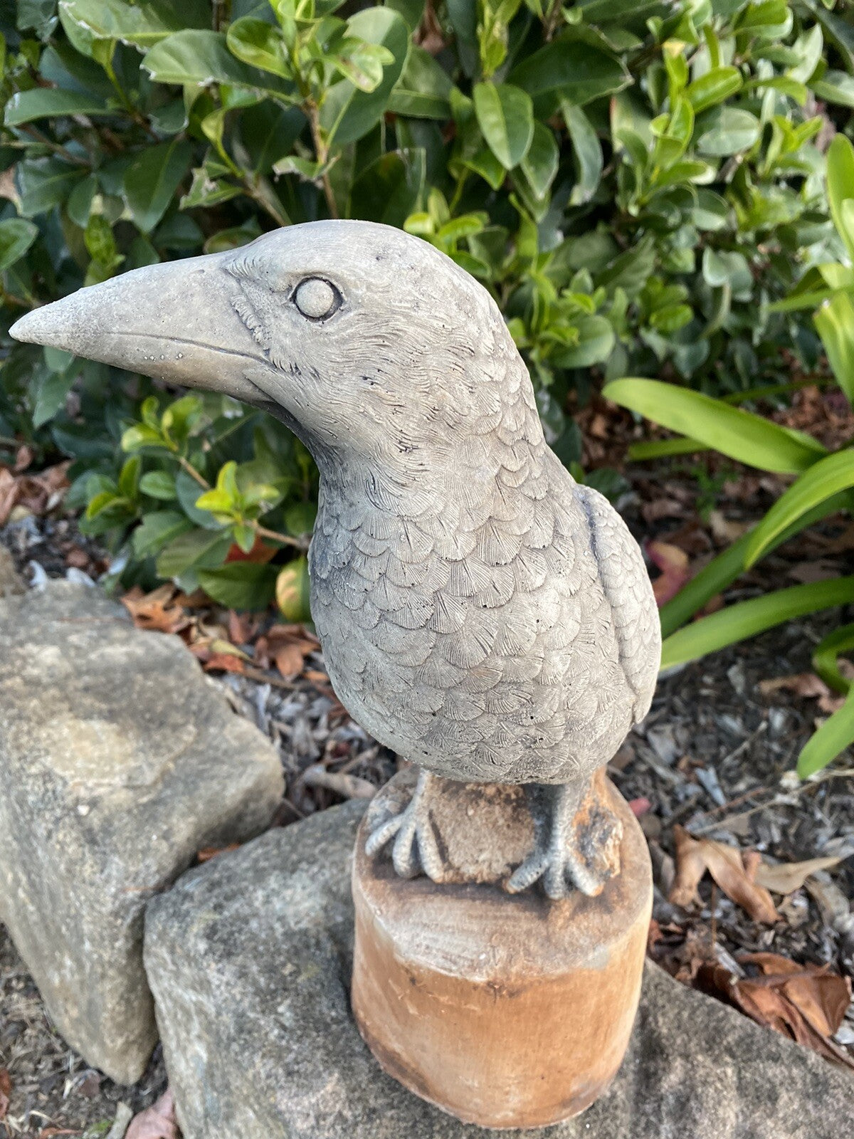 Magpie on Stump Bird Statue Ornament Animal Concrete Garden Australian Made