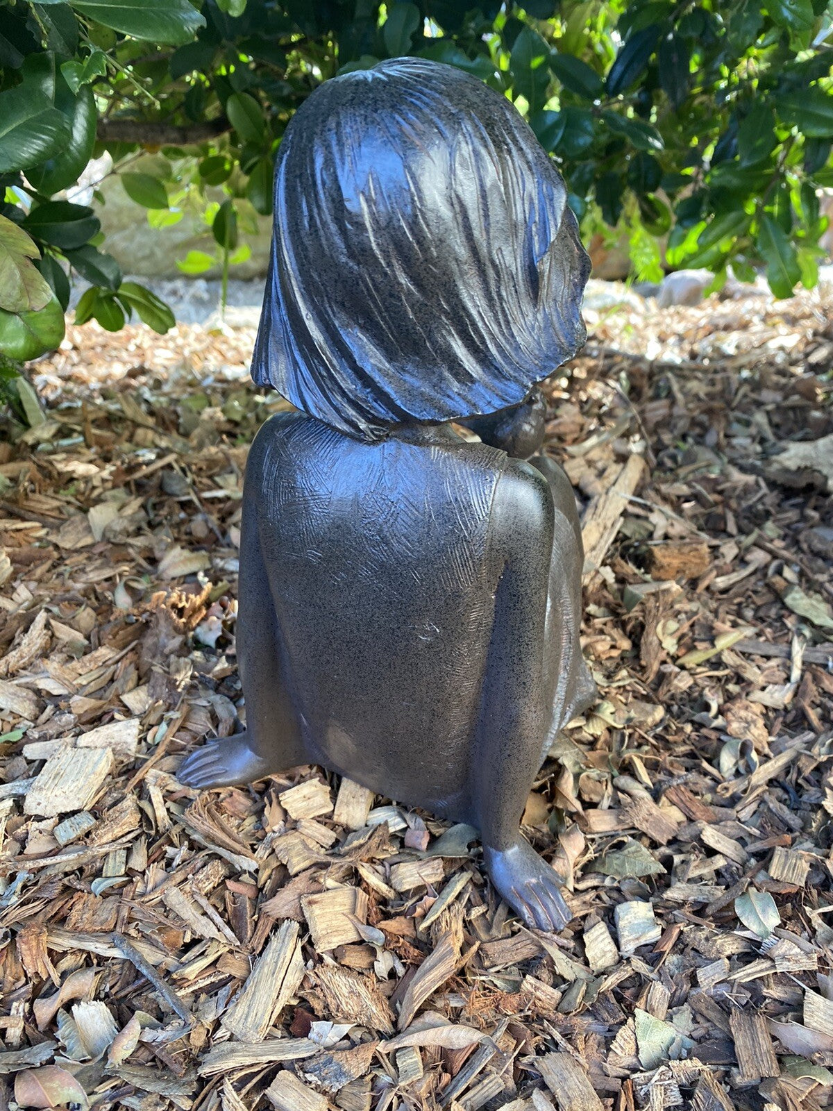 GIRL WITH BIRD ON HER KNEE GARDEN STATUE ORNAMENT FIGURINE