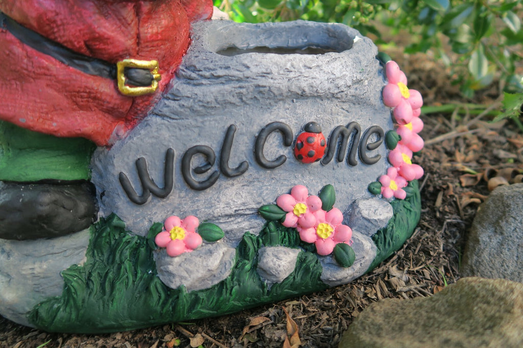 GNOME WELCOME PLANT POT PLANTER FLOWERS LADBUG WAVING GARDEN DECOR