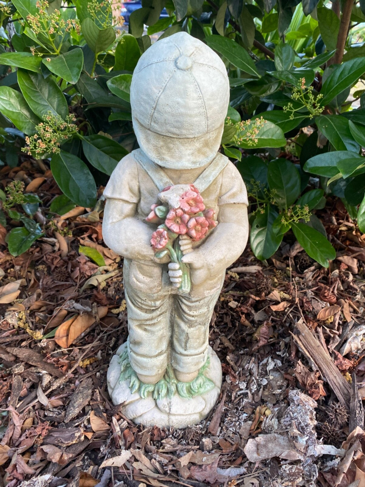 Boy Girl First Kiss Statue Ornament Animal Concrete Garden Australian Made