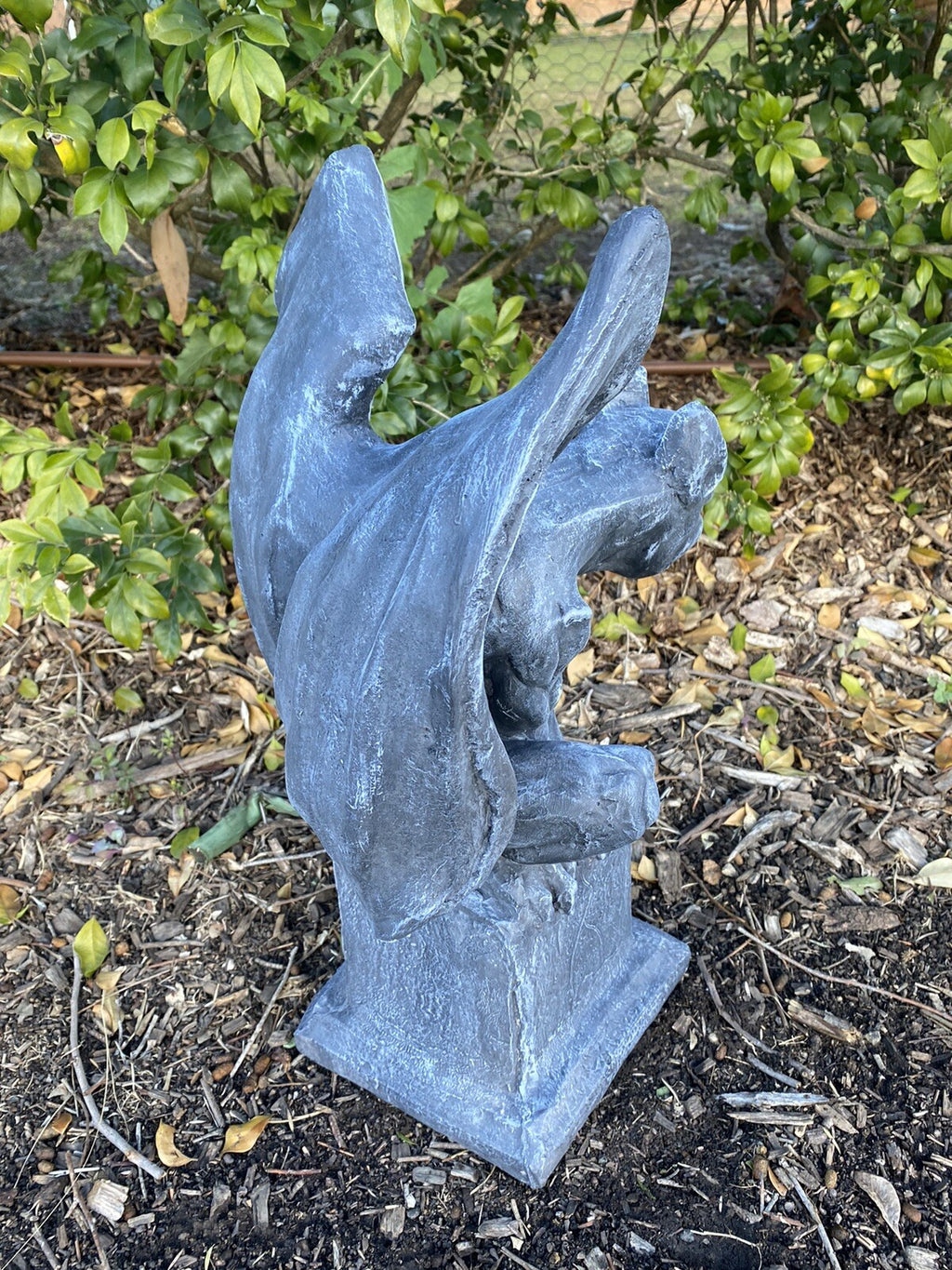 Concrete Gargoyle on Pedestal Statue Figurine Garden Décor Ornament Grey