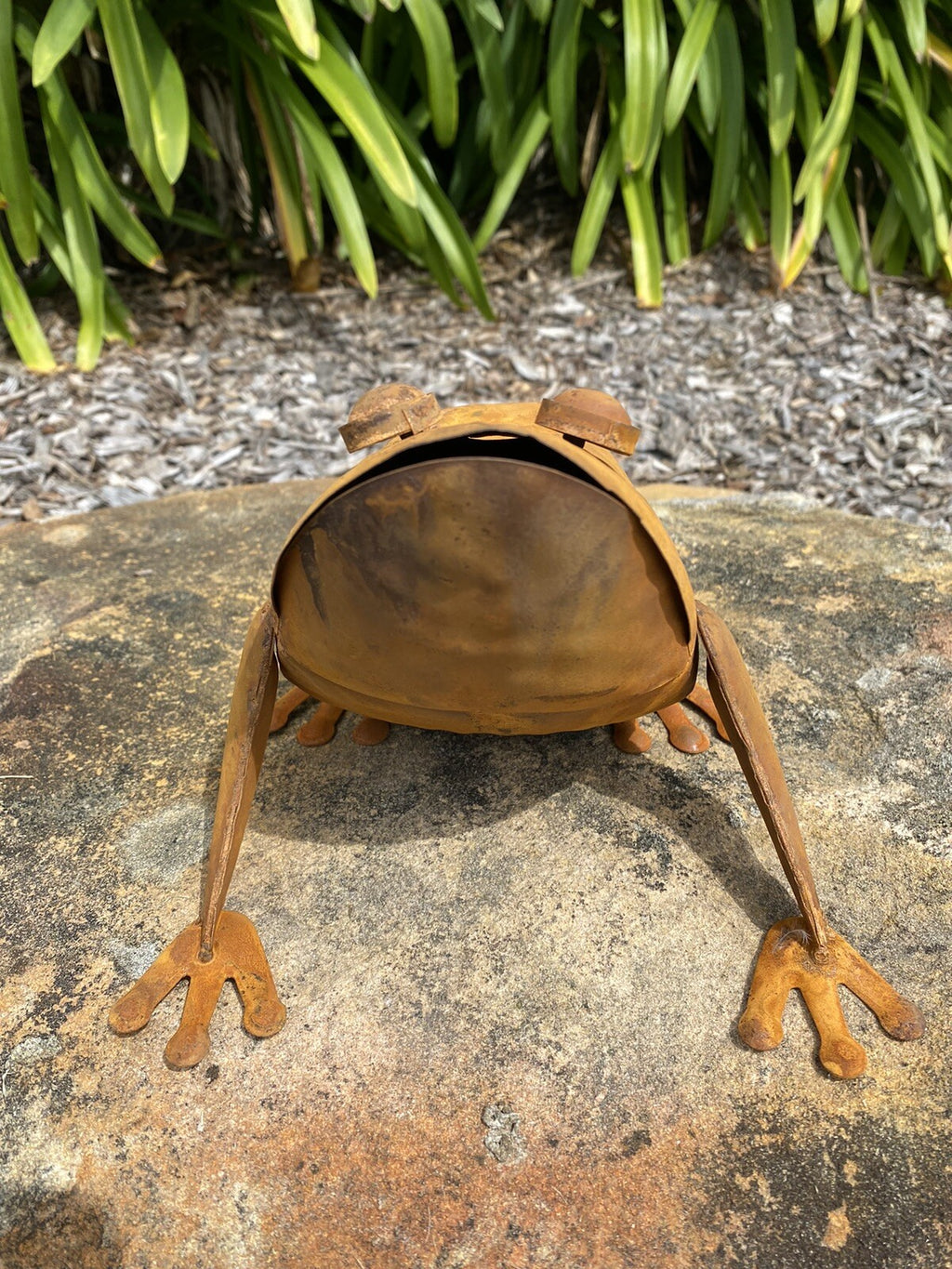 Rusty Metal Frog Garden Decor Statue Ornament Decor Large Brown