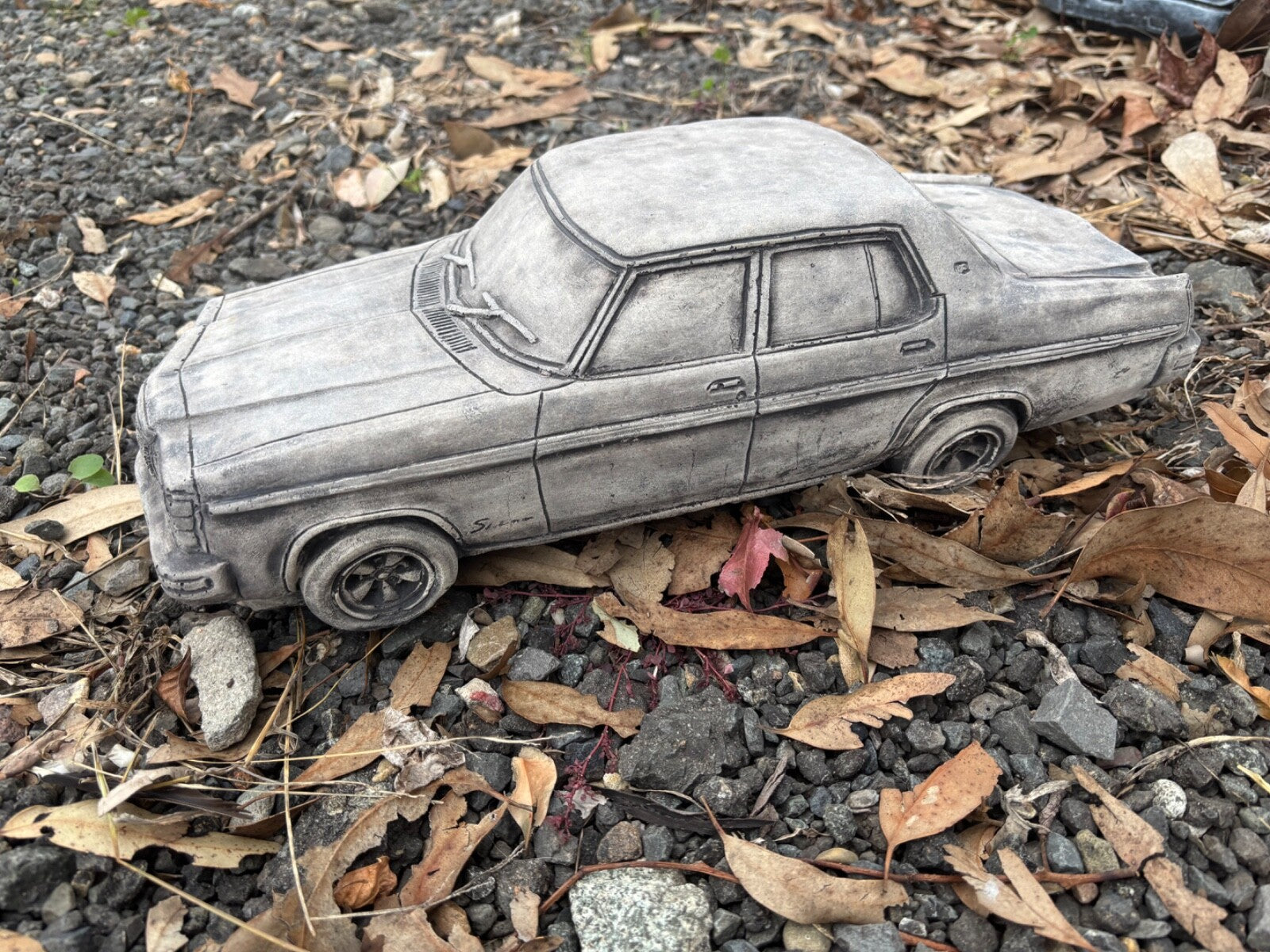 HZ SLE Statesman Car Statue Ornament Concrete Garden Australian Made