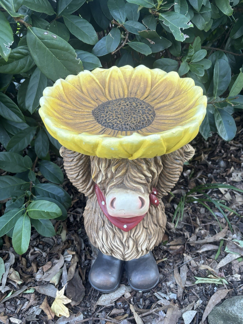 Highland Cow Bird Feeder | Outdoor Garden Bird Bath & Feeder Ornament