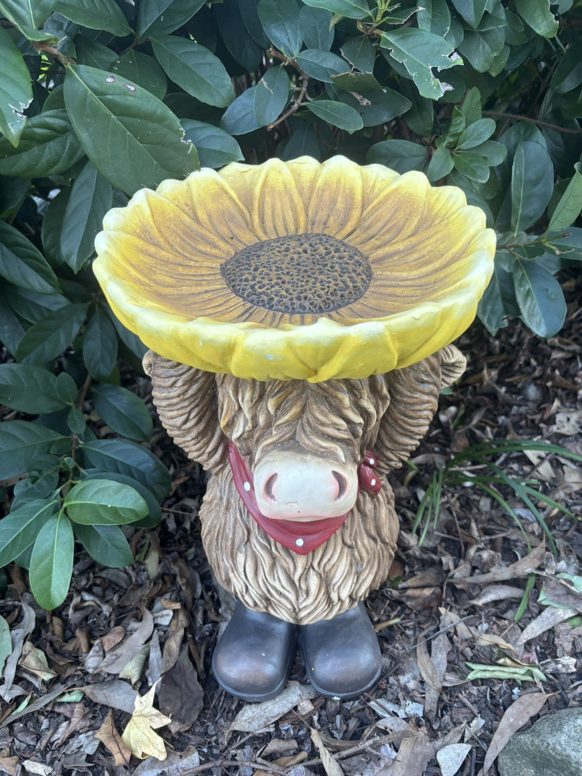 Highland Cow Bird Feeder | Outdoor Garden Bird Bath & Feeder Ornament