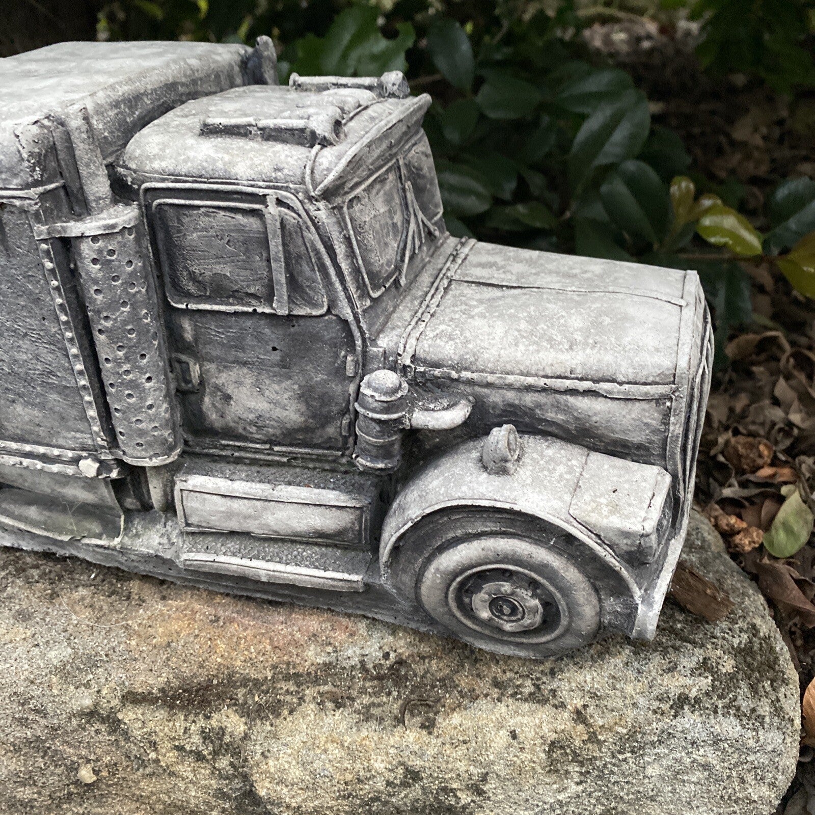 Prime Mover Truck Statue Ornament Animal Concrete Cement Garden Australian Made