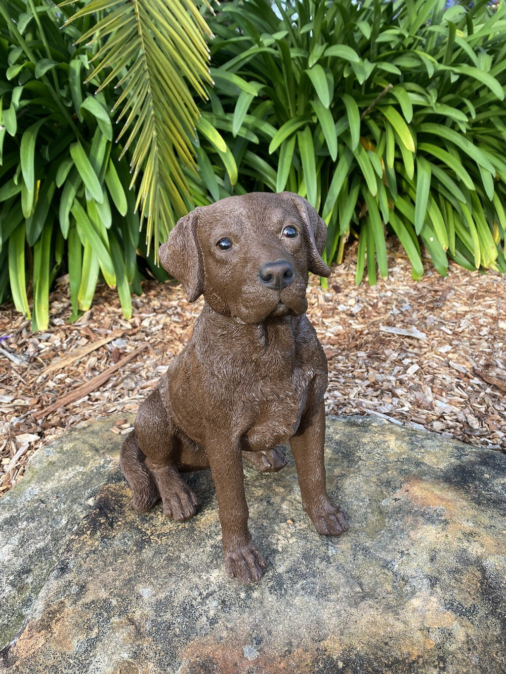 LABRADOR SITTING DOG PUPPY CHOCOLATE BROWN GUIDE GARDEN STATUE ORNAMENT MEMORIAL