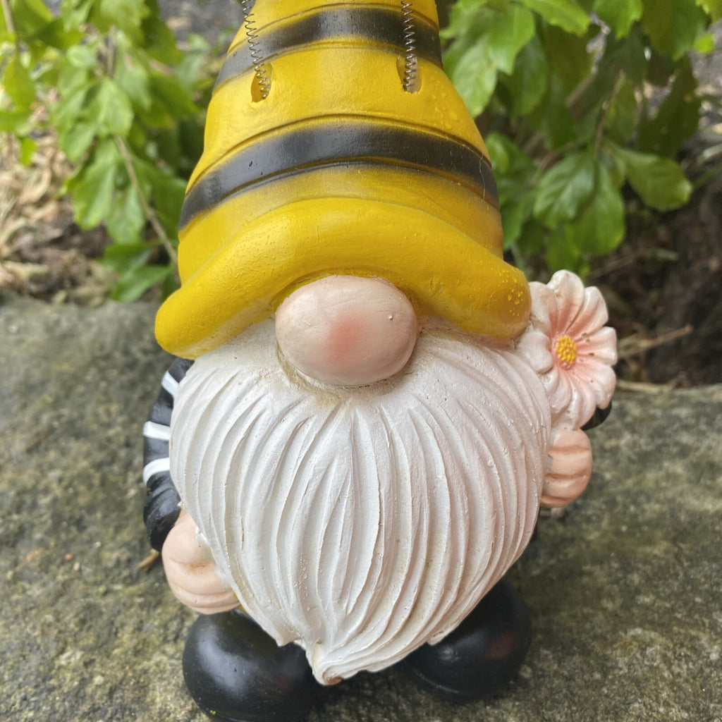 23cm Gnome Bee Holding A Daisy Home Garden Ornament Figurine Statue Decor NEW