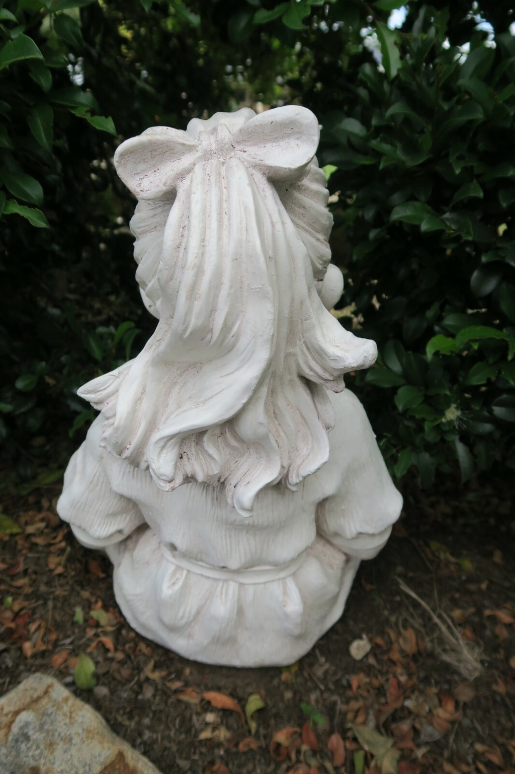 Girl Sitting Reading a Book Children Garden Statue Figurine  Ornament Children