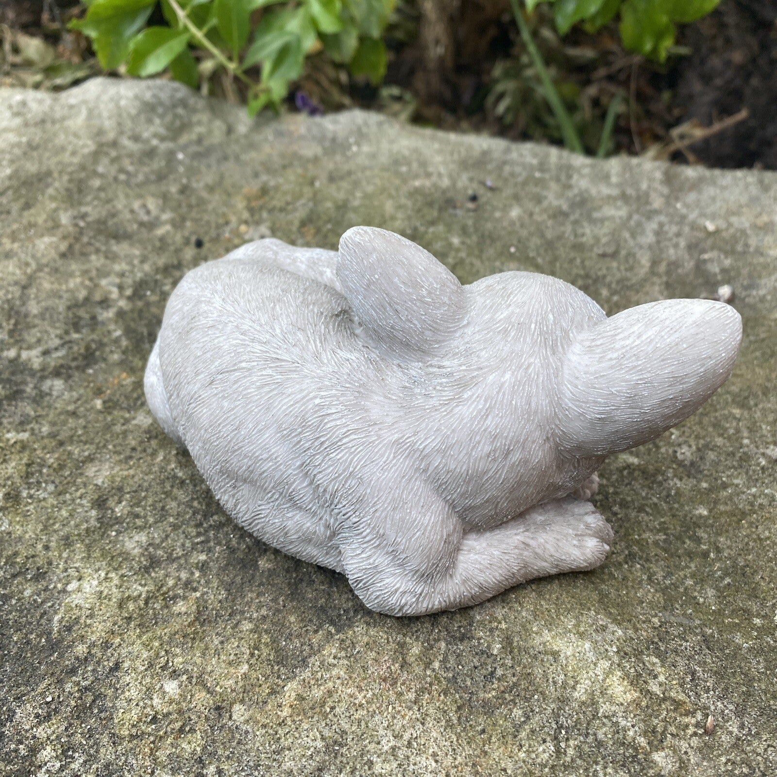 CHIHUAHUA MEMORIAL DOG ANIMAL GARDEN STATUE ORNAMENT FIGURINE